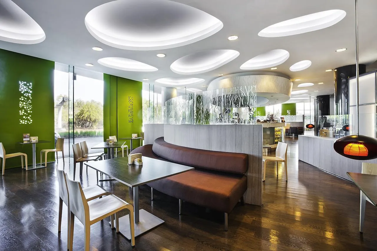 Adagio Abu Dhabi Al Bustan Aparthotel 4*,
