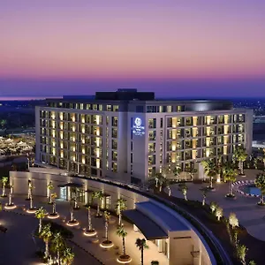 Апарт-отель Doubletree By Hilton Yas Island Residences, Абу-Даби