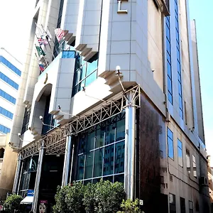 فندق يورك إنترناشيونال ***